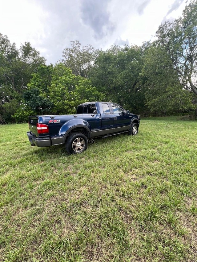 Ford F-150 Vehicle Full-screen Gallery Image 03
