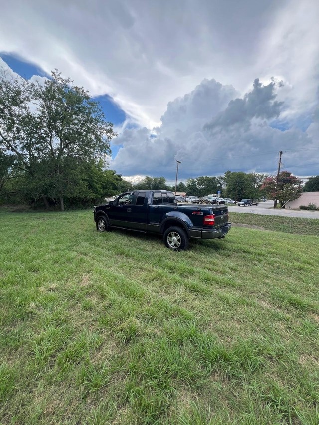 Ford F-150 Vehicle Full-screen Gallery Image 04