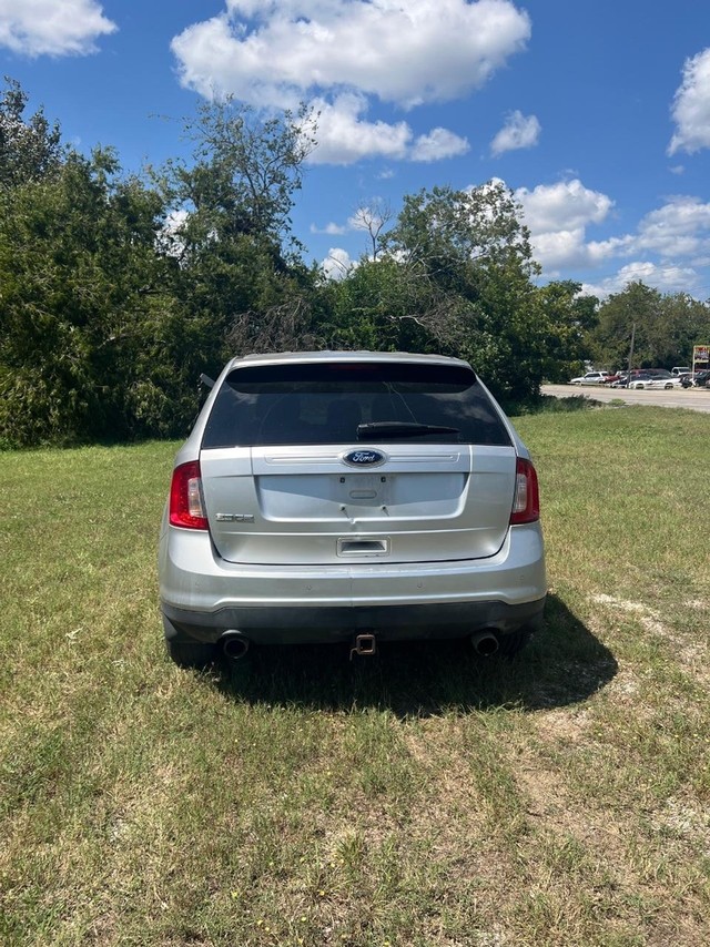 Ford Edge Vehicle Full-screen Gallery Image 05