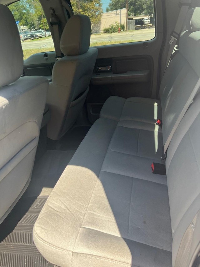 Ford F-150 Vehicle Full-screen Gallery Image 06