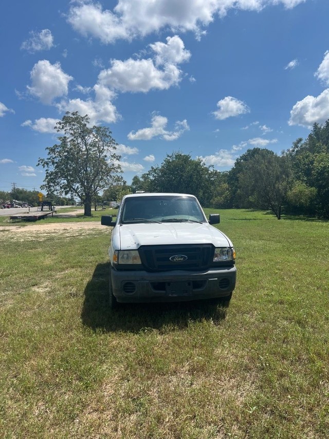 Ford Ranger Vehicle Full-screen Gallery Image 02