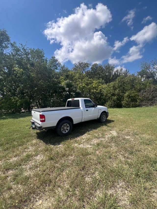 Ford Ranger Vehicle Full-screen Gallery Image 03