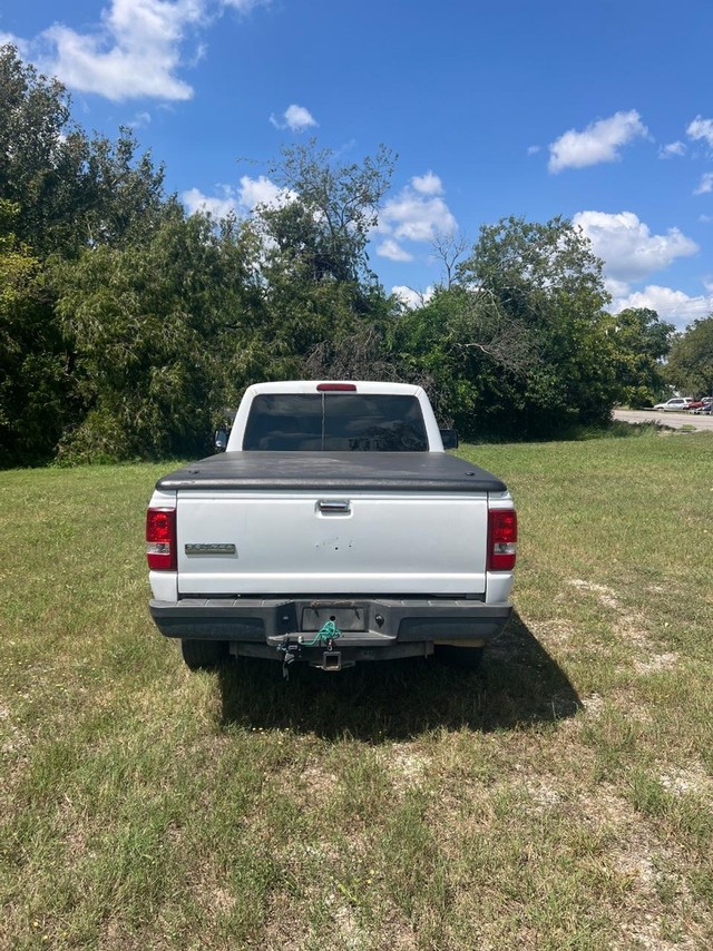 Ford Ranger Vehicle Full-screen Gallery Image 05