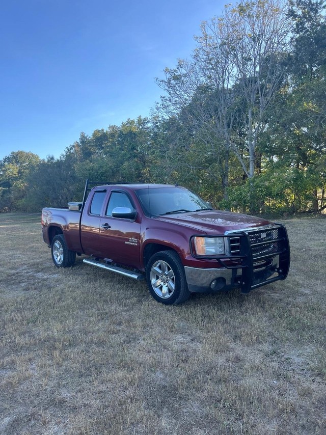 2013 GMC Sierra 1500 2WD SLE Ext Cab at Texas Trucks in Kerrville TX