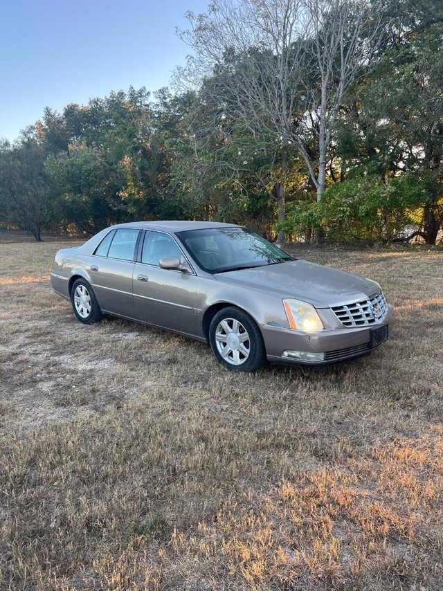 2007 Cadillac DTS V8 at Texas Trucks in Kerrville TX