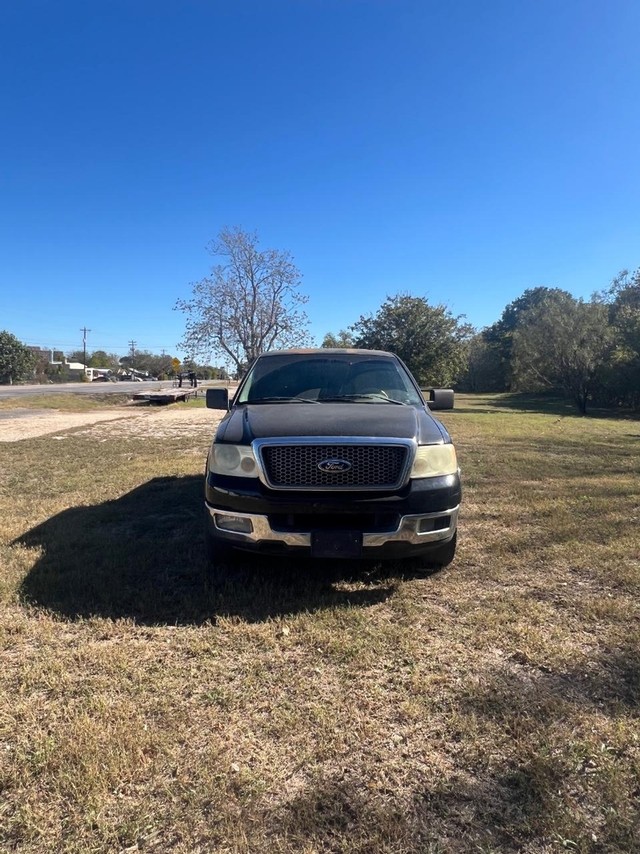 Ford F-150 Vehicle Full-screen Gallery Image 02