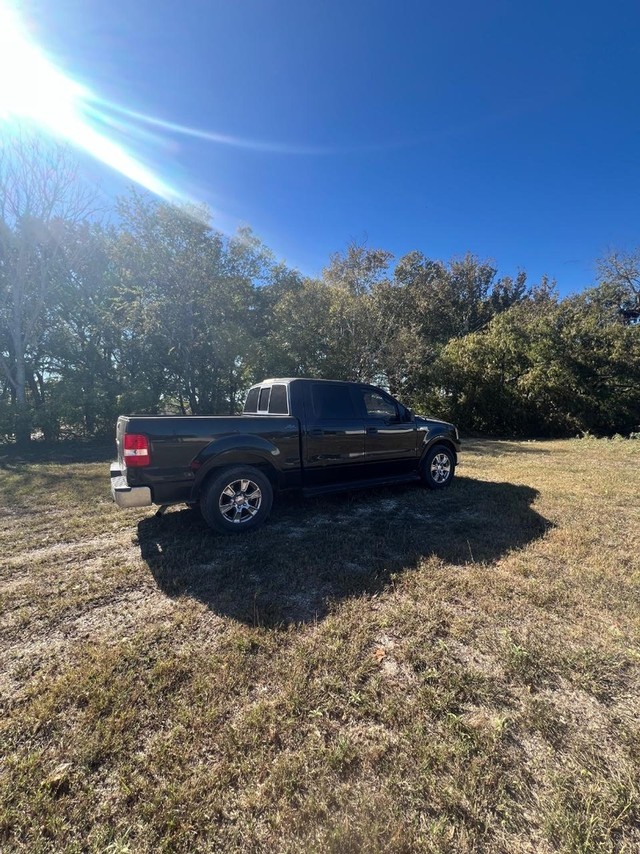 Ford F-150 Vehicle Full-screen Gallery Image 03