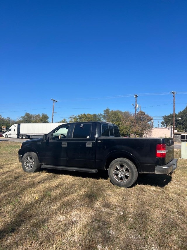 Ford F-150 Vehicle Full-screen Gallery Image 04