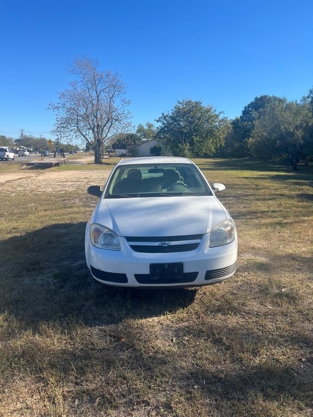 Chevrolet Cobalt Vehicle Full-screen Gallery Image 02