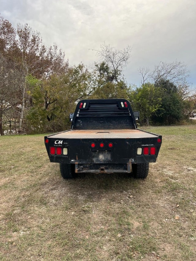 Ford Super Duty F-350 SRW Vehicle Full-screen Gallery Image 05