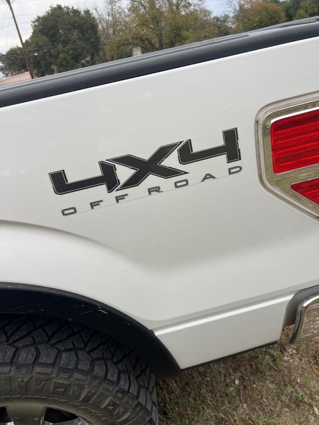 Ford F-150 Vehicle Full-screen Gallery Image 06