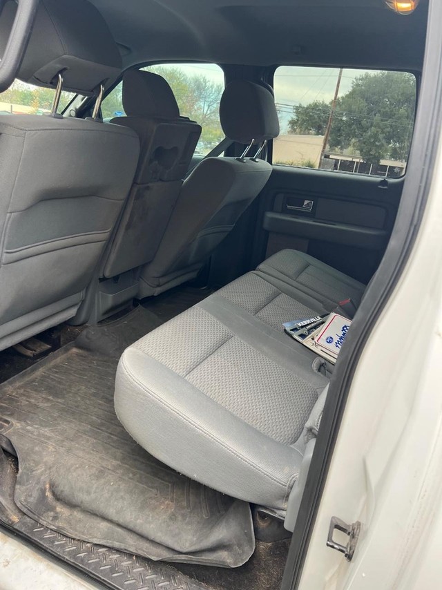 Ford F-150 Vehicle Full-screen Gallery Image 08