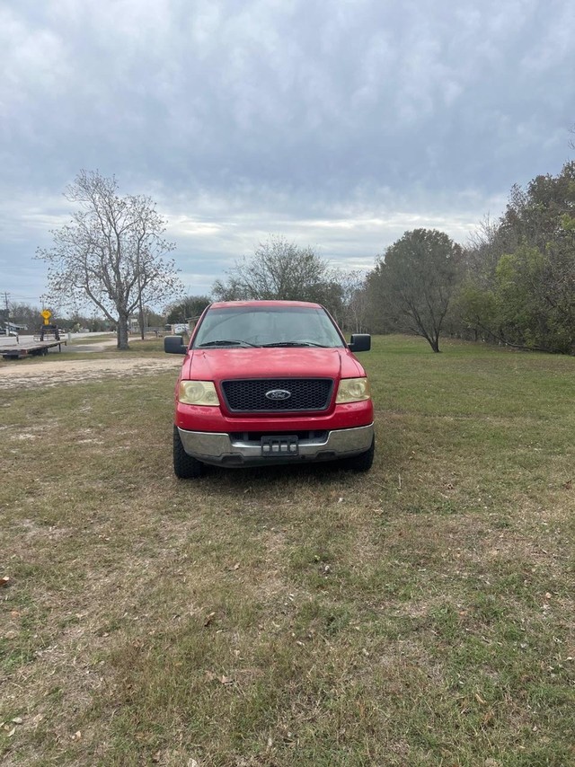 Ford F-150 Vehicle Full-screen Gallery Image 02