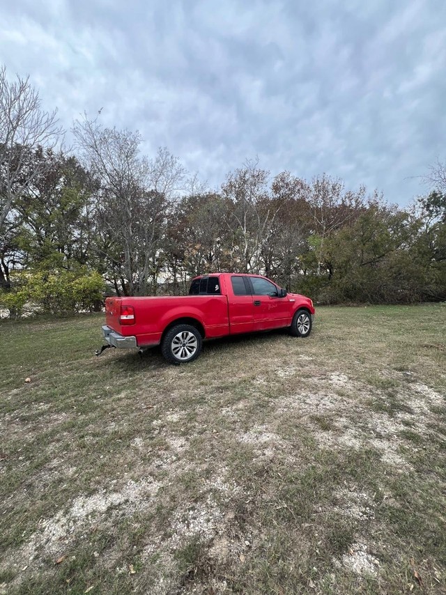 Ford F-150 Vehicle Full-screen Gallery Image 03