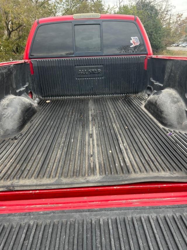 Ford F-150 Vehicle Full-screen Gallery Image 06