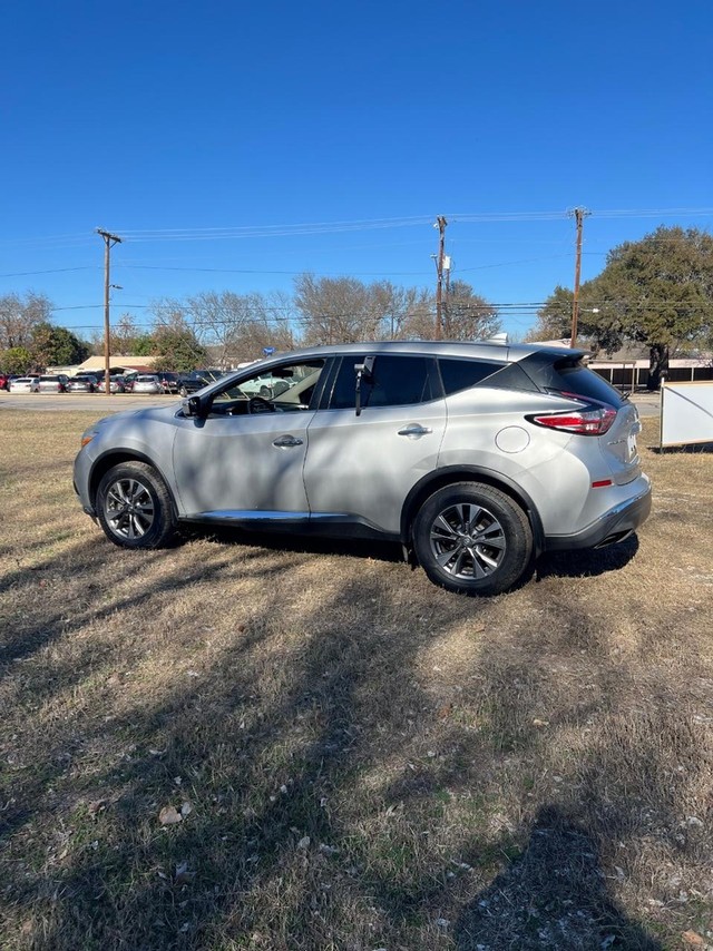 Nissan Murano Vehicle Full-screen Gallery Image 04