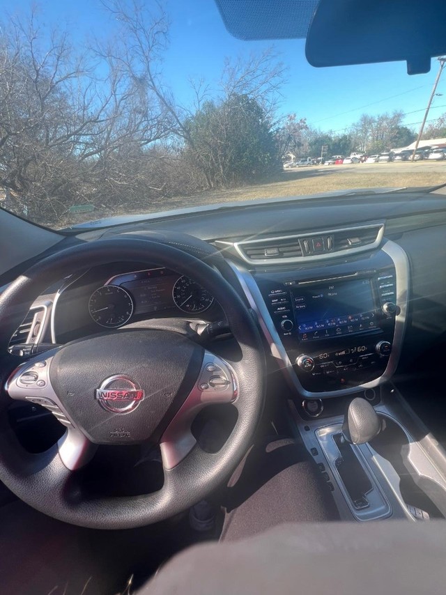 Nissan Murano Vehicle Full-screen Gallery Image 08