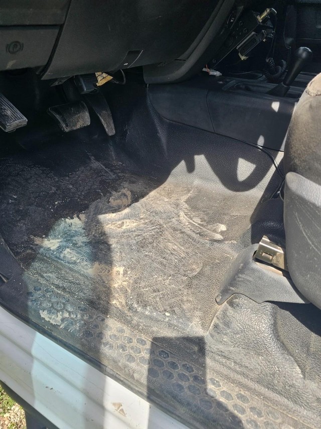 Dodge Ram 2500 Vehicle Full-screen Gallery Image 03