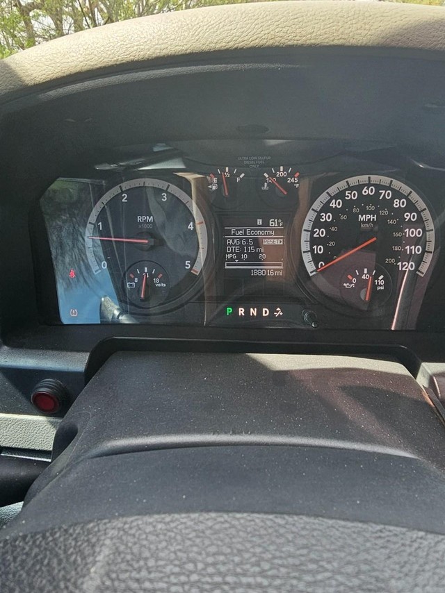 Dodge Ram 2500 Vehicle Full-screen Gallery Image 04