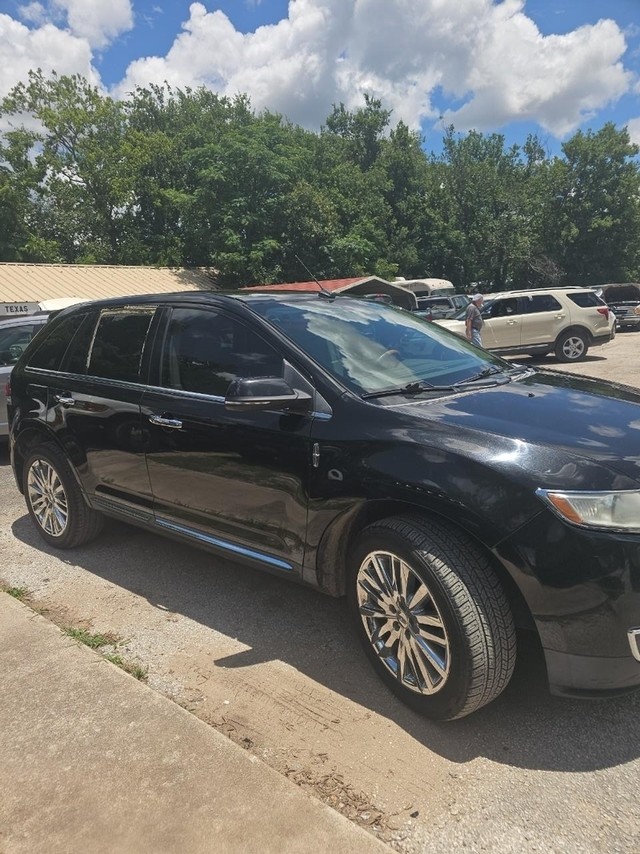 Lincoln MKX Vehicle Full-screen Gallery Image 03