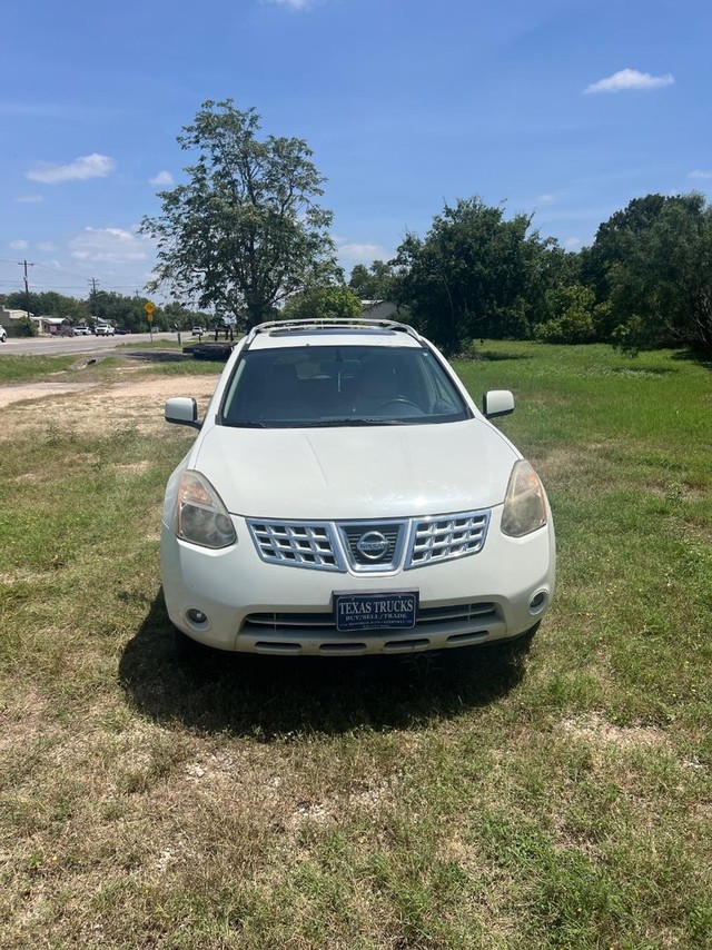 Nissan Rogue Vehicle Full-screen Gallery Image 02
