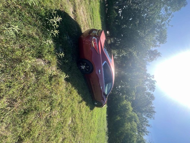 Nissan Altima Vehicle Full-screen Gallery Image 03