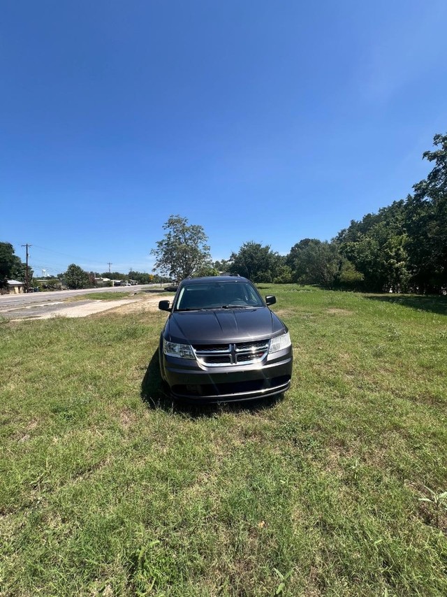 Dodge Journey Vehicle Full-screen Gallery Image 02