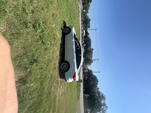 Ford Focus Vehicle Full-screen Gallery Image 04