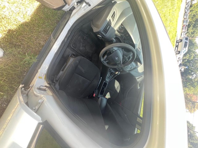 Ford Focus Vehicle Full-screen Gallery Image 07