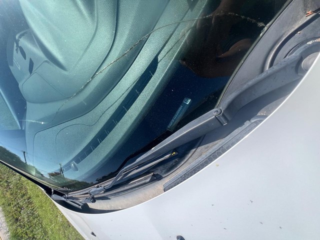 Ford Focus Vehicle Full-screen Gallery Image 08