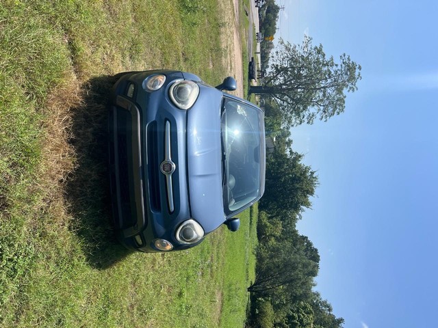 FIAT 500X Vehicle Full-screen Gallery Image 02