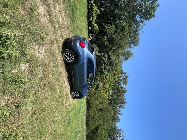 FIAT 500X Vehicle Full-screen Gallery Image 03