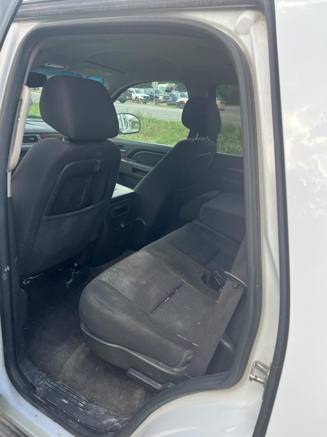 Chevrolet Tahoe Vehicle Full-screen Gallery Image 10