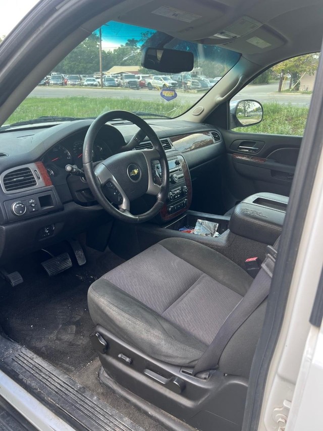 Chevrolet Tahoe Vehicle Full-screen Gallery Image 11