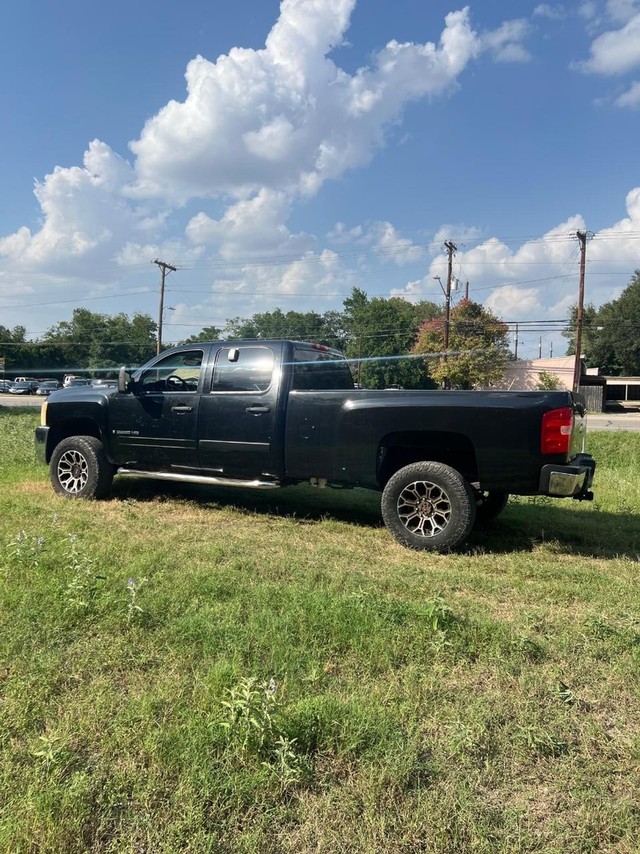 Chevrolet Silverado 3500HD Vehicle Full-screen Gallery Image 04