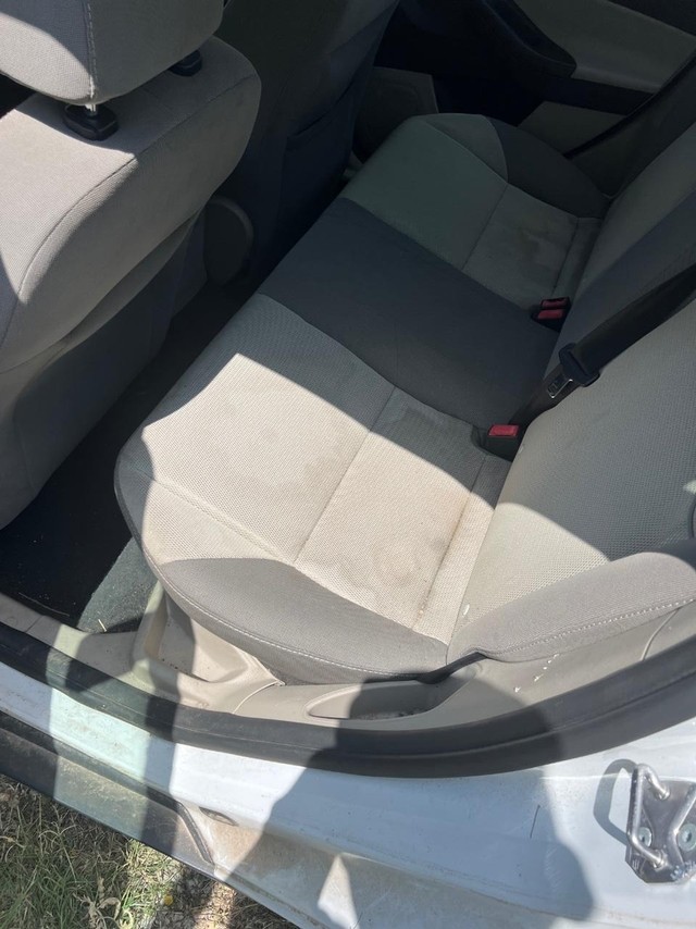 Ford Focus Vehicle Full-screen Gallery Image 06