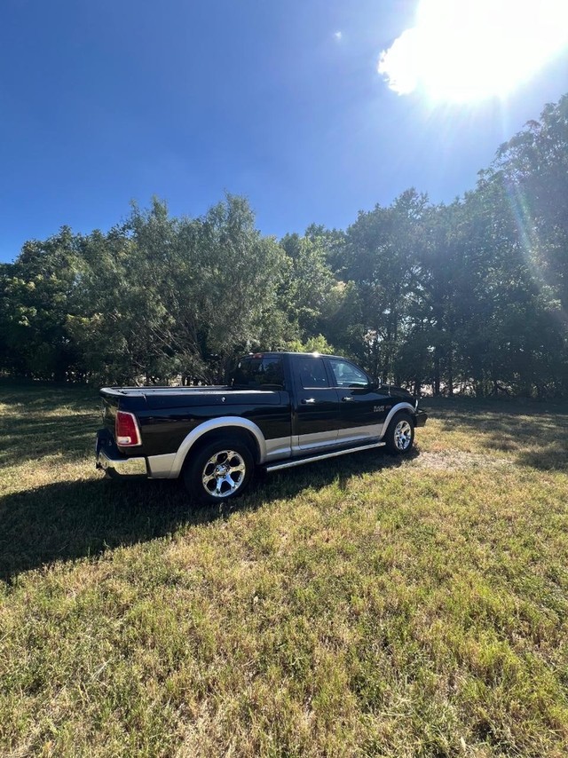 Ram 1500 Vehicle Full-screen Gallery Image 04