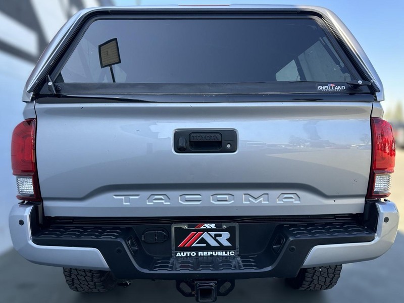2018 Toyota Tacoma TRD Off Road photo