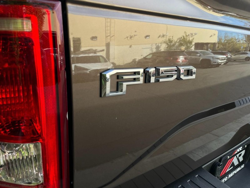 2015 Ford F-150 XLT photo