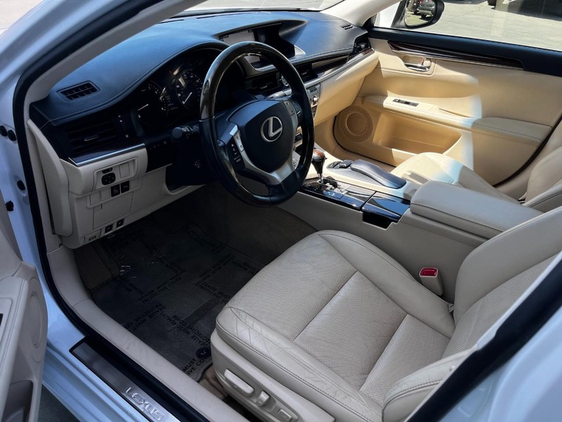 2015 Lexus ES 350   photo