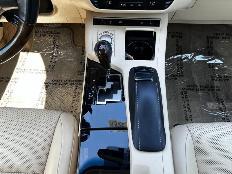 2015 Lexus ES 350   photo