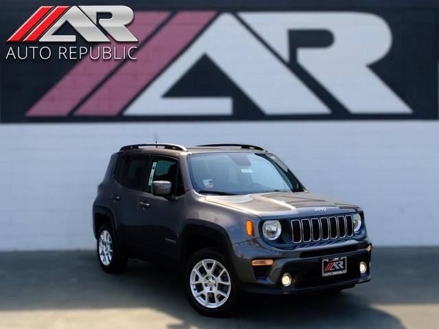 2019 Jeep Renegade Latitude 4X4 W/panoramic sunroof at Auto Republic in Fullerton CA