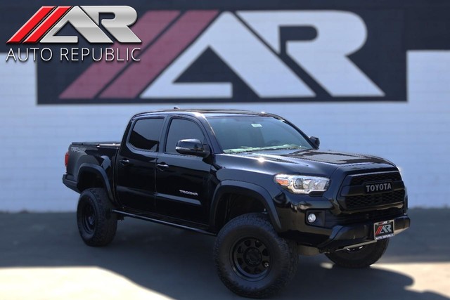 2017 Toyota Tacoma TRD Off Road 4x4 DBL Cab Lifted on Full King Suspension w/reservoirs at Auto Republic in Cypress CA