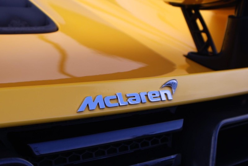 Mclaren 650S Vehicle Full-screen Gallery Image 13