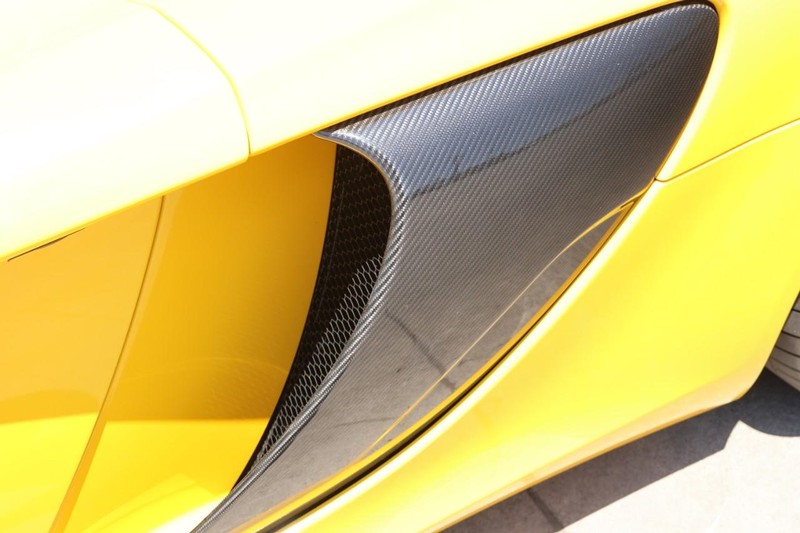 Mclaren 650S Vehicle Full-screen Gallery Image 20