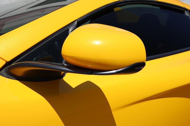 Mclaren 650S Vehicle Full-screen Gallery Image 21