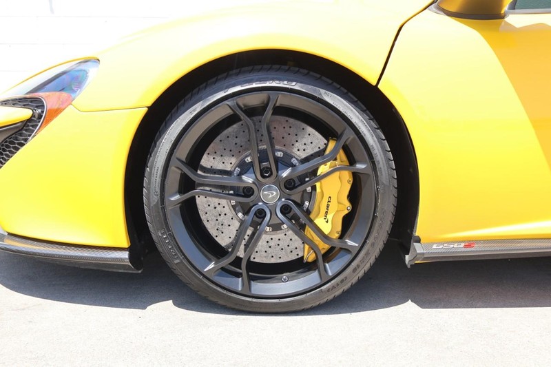 Mclaren 650S Vehicle Full-screen Gallery Image 23