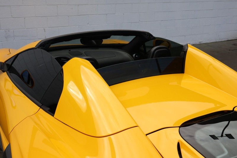 Mclaren 650S Vehicle Full-screen Gallery Image 28