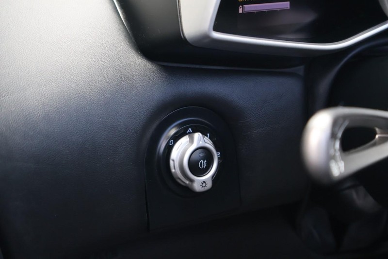 Mclaren 650S Vehicle Full-screen Gallery Image 30