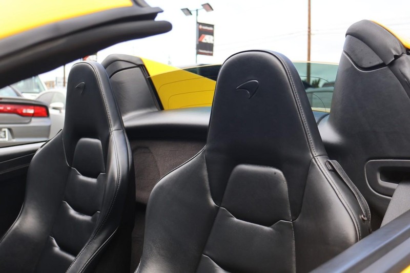 Mclaren 650S Vehicle Full-screen Gallery Image 33